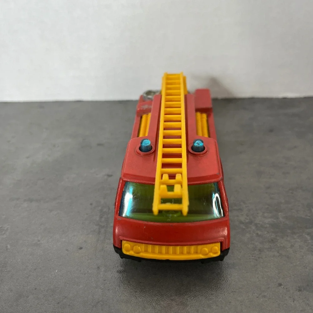 Vintage Corgi Juniors Fire Engine Truck‎ Diecast Toy Vehicle 1970's